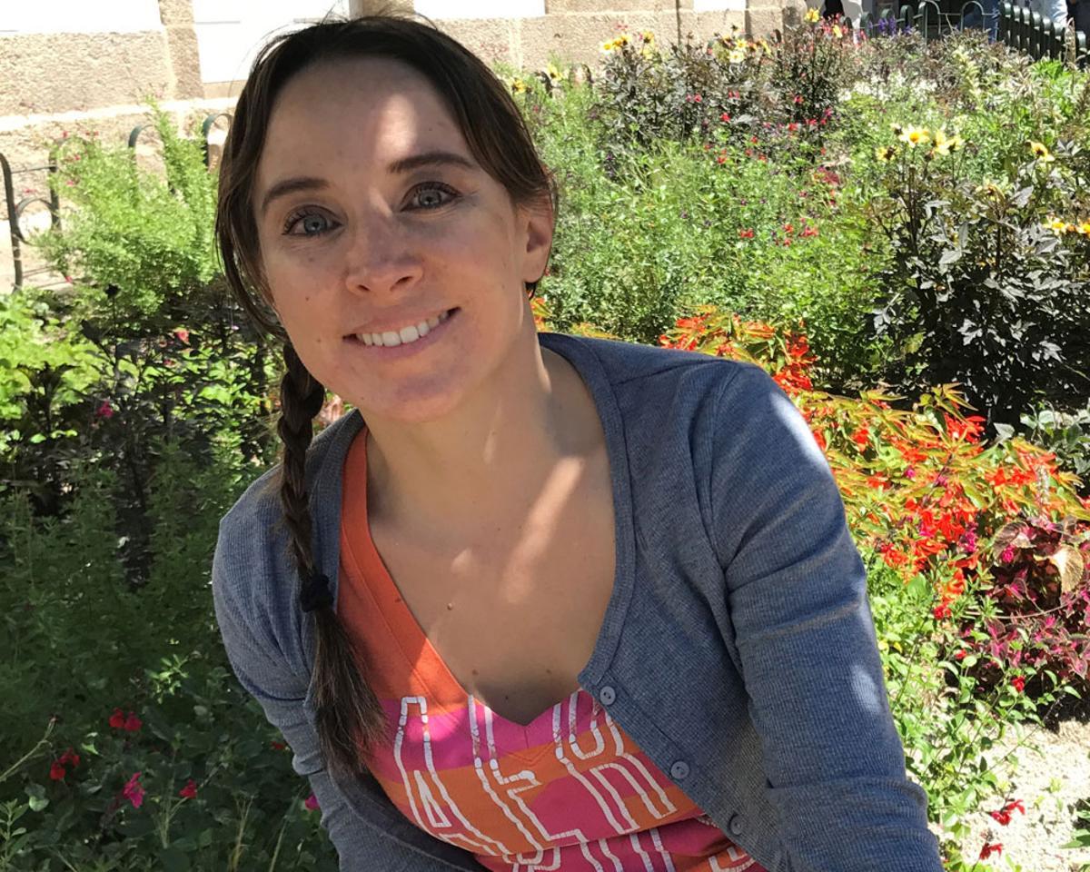 La poeta Marialuz Albuja Bayas, autora del poemario 'Doble filo'.