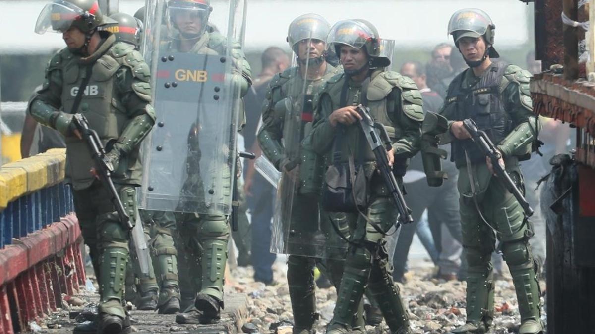 venezuela Guardia Nacional Bolivariana zentauroepp47100709 ame8196  c cuta  colombia   24 02 2019   miembros de la guar190224180138