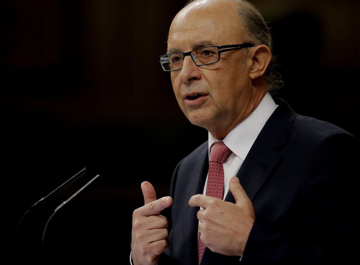 El despatx de Montoro cobrava per informes 10 vegades més que les consultores