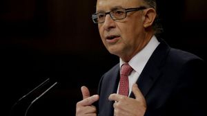 El despatx de Montoro cobrava per informes 10 vegades més que les consultores