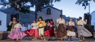 Lucha, bailes tradicionales y mercadillo de artesanía para celebrar el Día de Canarias