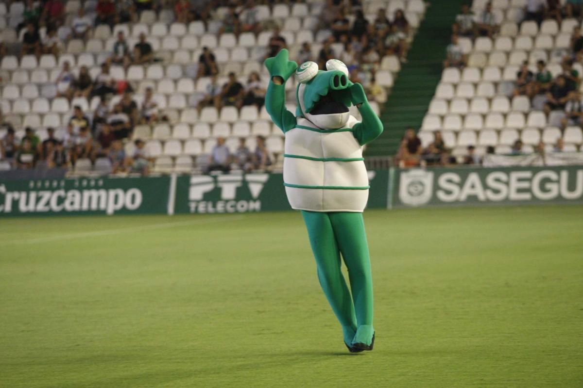 Los aficionados del Córdoba CF en el Arcángel