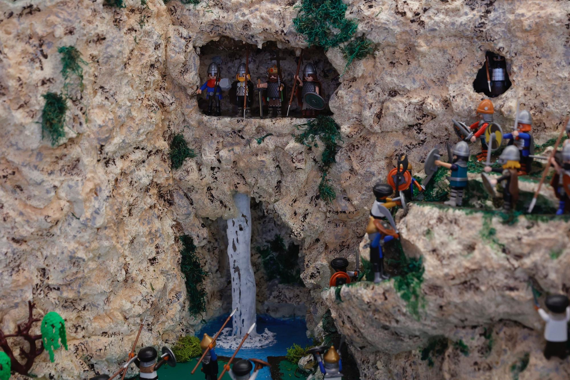 EN IMÁGENES: Así es la recreación de la batalla de Covadonga con muñecos de Playmobil