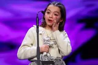 La niña Sofía Otero gana el oso de Plata de la Berlinale a la mejor interpretación