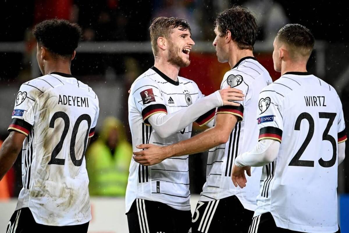 Adeyemi en un partido con la selección alemana