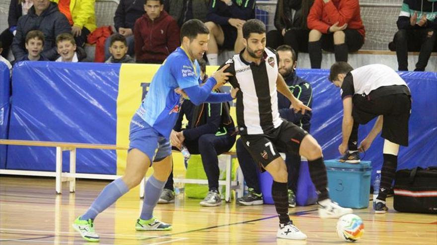 El Peñíscola tira su renta ante el Levante