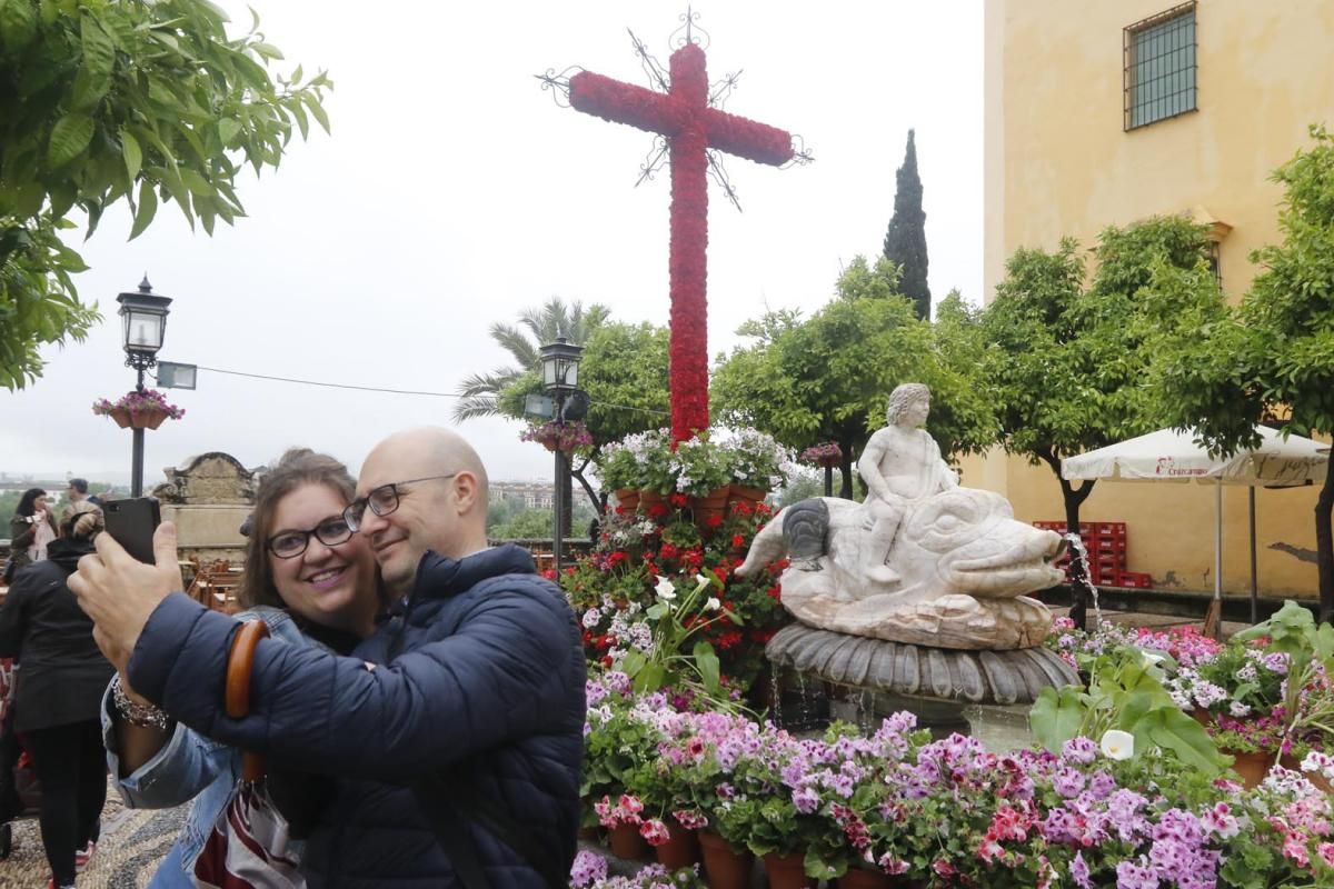 Fotogalería / El Huerto, Cañero y Los Emires ganan el concurso de Cruces