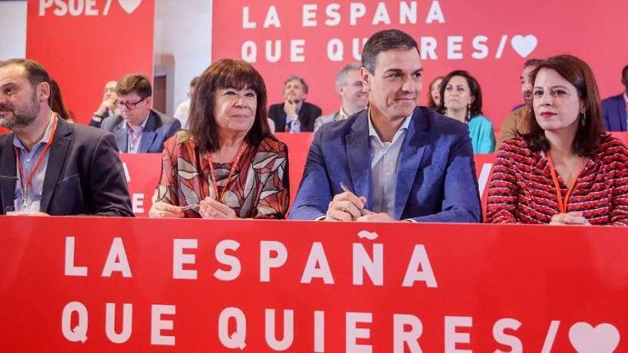 Ábalos, Narbona, Sánchez y Lastra, ayer, en el comité federal del PSOE. // E.P.