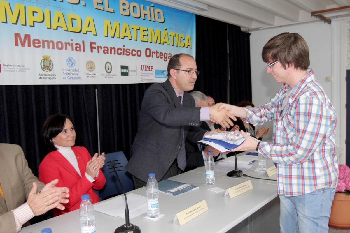 Entrega de premios de la Olimpiada Matemática Francisco Ortega en el IES El Bohio