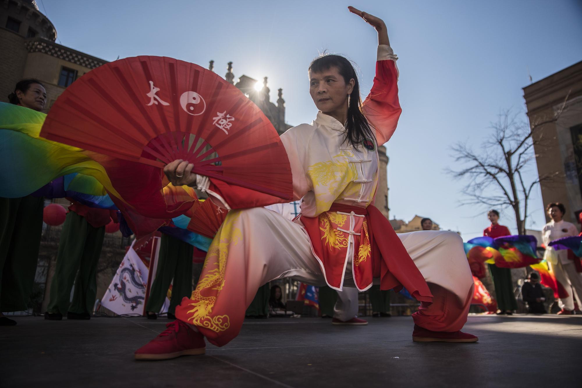 Celebració de l'Any Nou Xinès a la plaça de Sant Domènec de Manresa