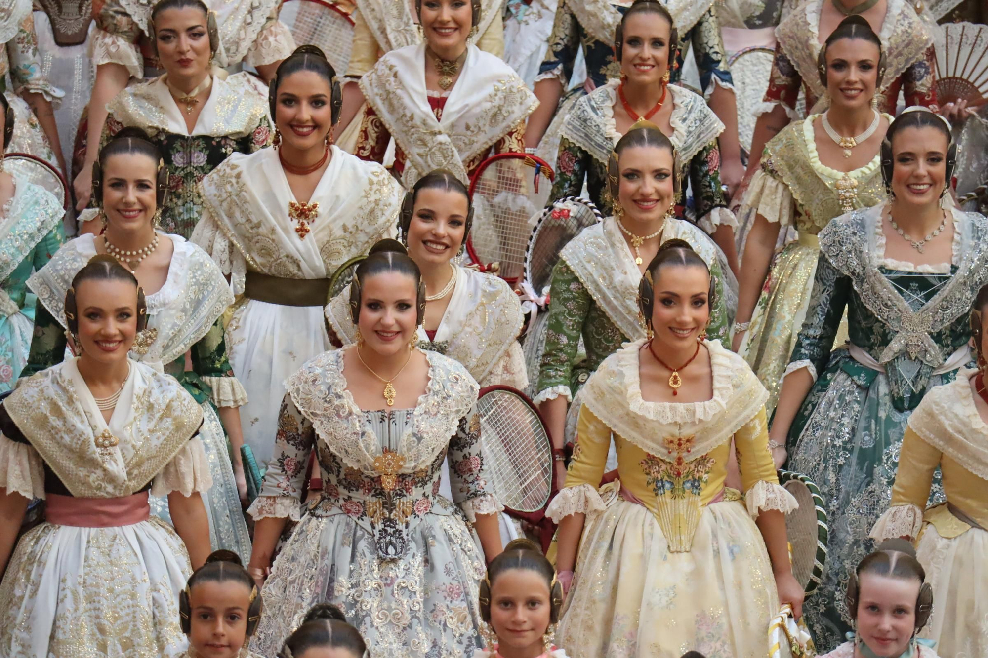 Las candidatas a Fallera Mayor de València 2026 se estrenan en la Batalla de Flores