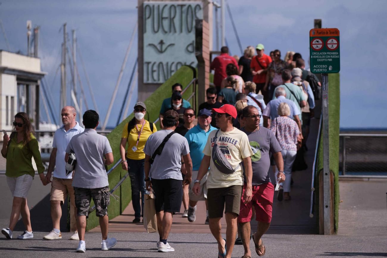 Cinco cruceros el mismo día en el Puerto de Santa Cruz