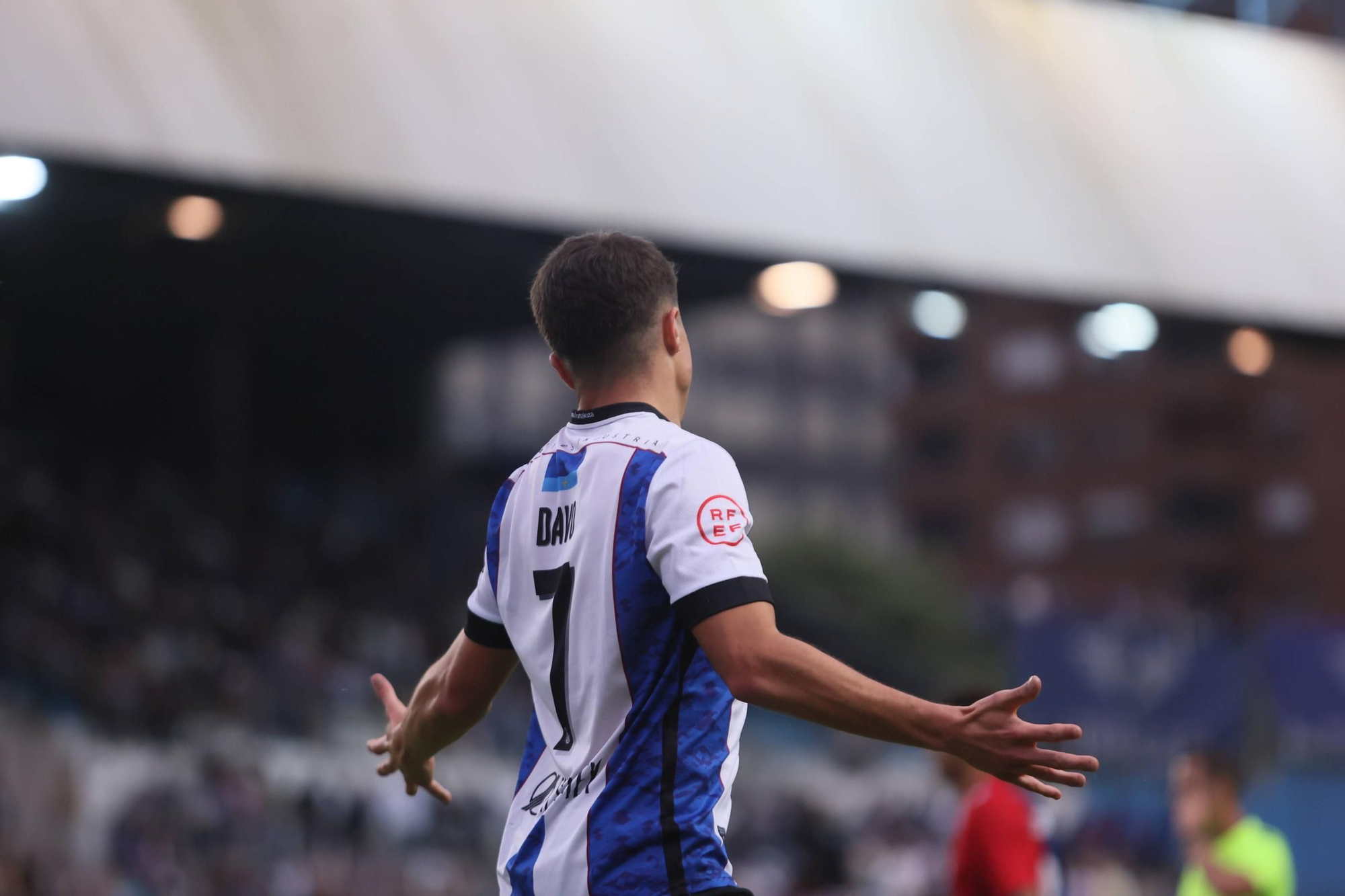 EN IMÁGENES: La final por el ascenso entre Avilés y Rayo Majadahonda vivida en el Suárez Puerta