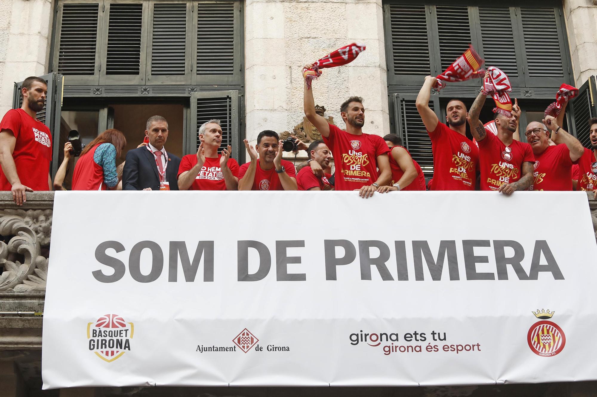 Les millors imatges de la rua de celebració del Girona i el Bàsquet Girona