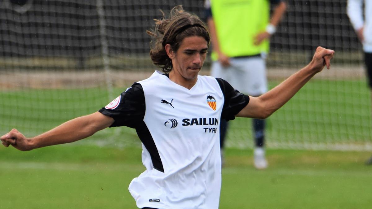 Yarek Gasiorowski, con el Valencia Juvenil