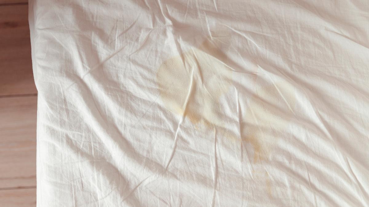 QUITAR MANCHAS AMARILLAS | El secreto de Mercadona que elimina de un  plumazo las manchas amarillas de las sábanas