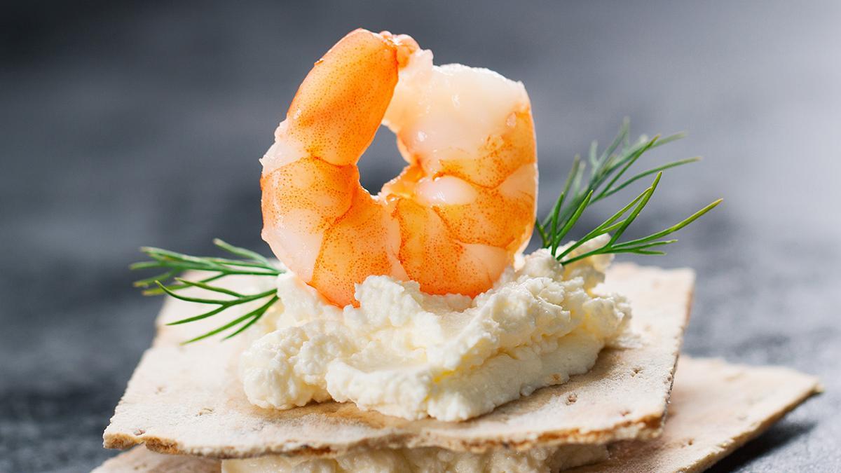 Un canapé de langostino.