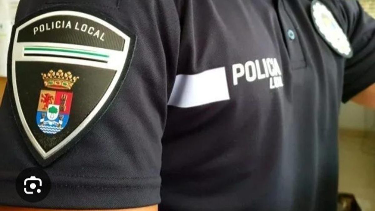Agente de la Policía Local de Talavera la Real.