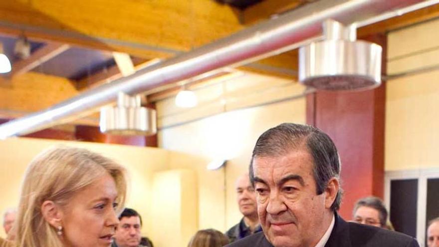 Cristina Coto y Francisco Álvarez-Cascos, en un congreso de Foro.