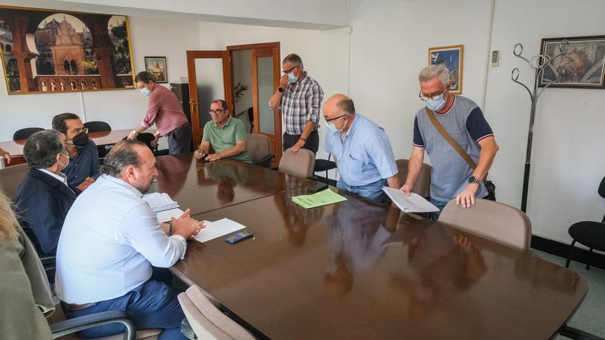 Los trabajadores de Tubasa desconvocan la huelga del transporte urbano en Badajoz