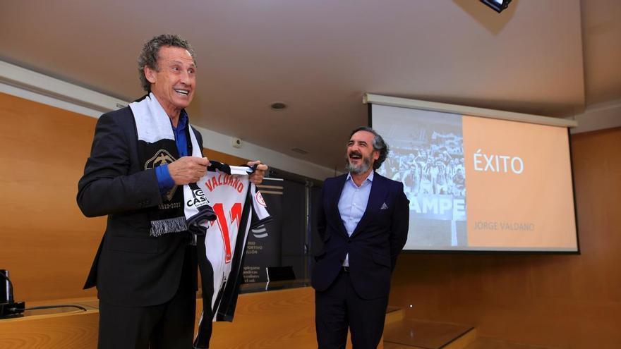 Valdano extramotiva al Castellón en la previa contra el Castilla de su amigo Raúl