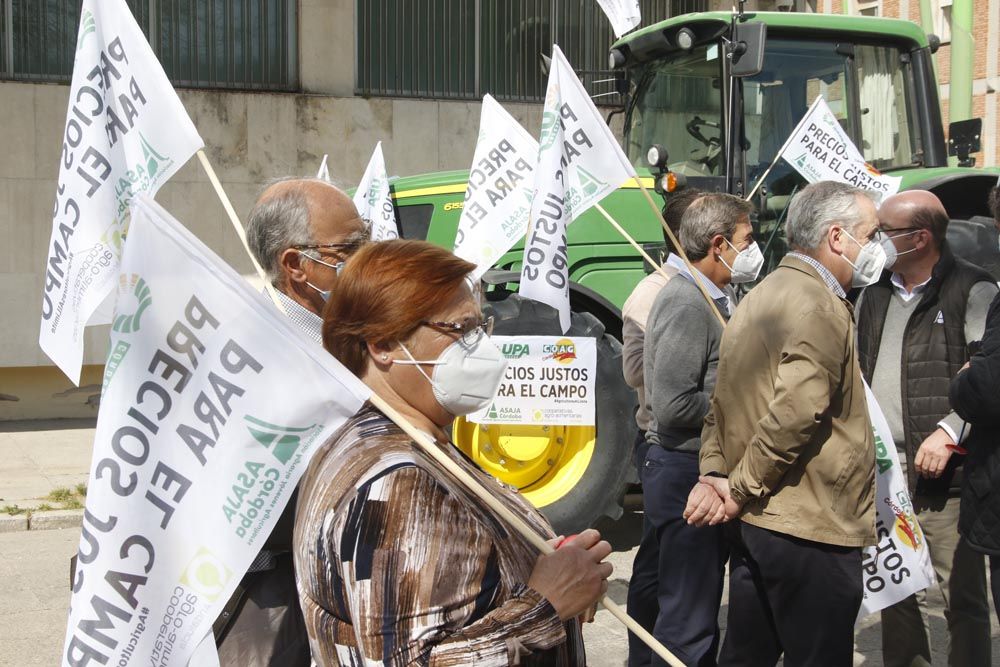 Los agricultores cordobeses protestan por la PAC