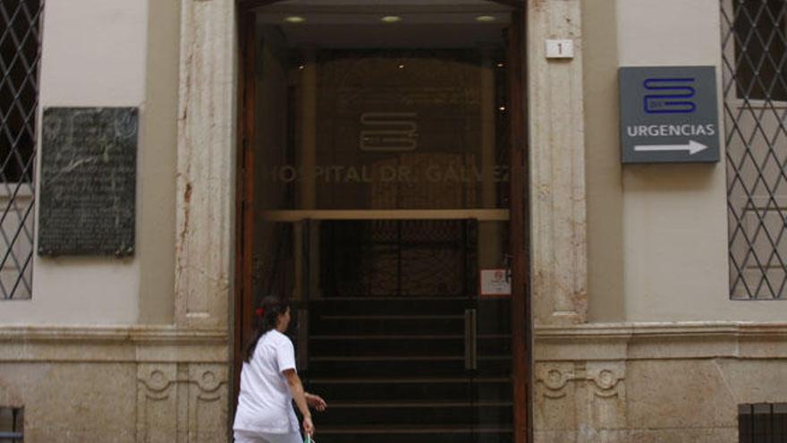 El hombre trabajaba en el hospital Gálvez, donde ha fallecido.