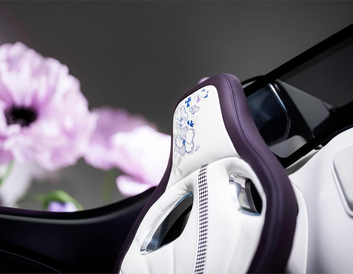 Bugatti W16 Mistral ‘Caroline’: una edición exclusiva con toque sentimental