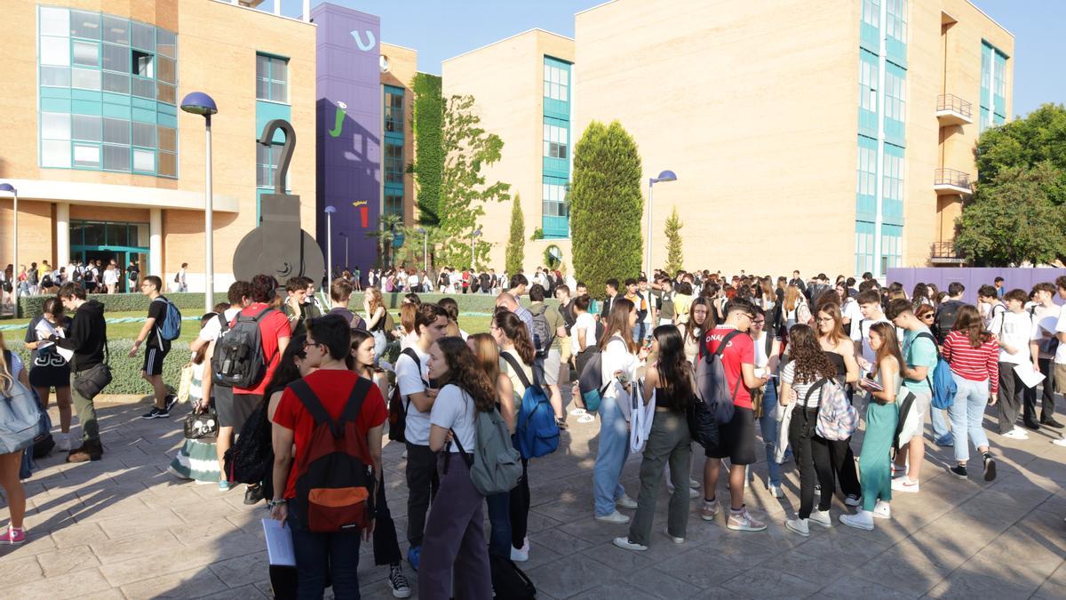 Las pruebas de acceso a la Universidad empezaron el martes en la UJI.