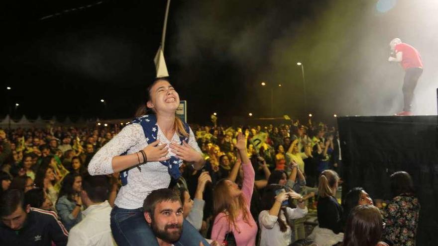 Público en la actuación de Panorama en la Festa do Marisco de 2015. // Muñiz