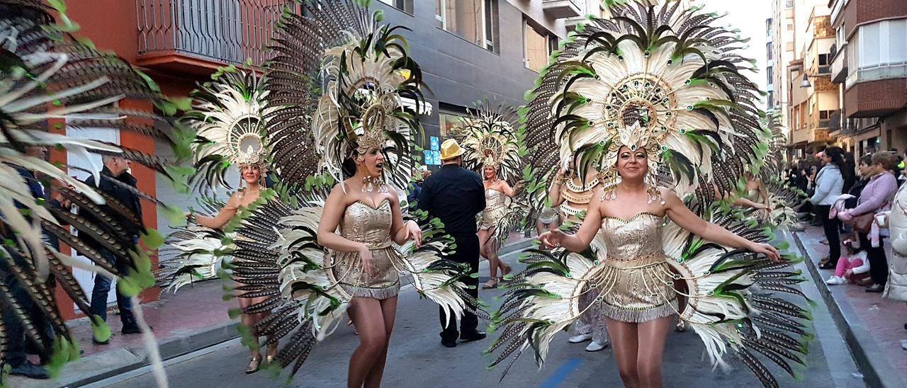 Foto de archivo de un desfile del Carnaval de Vinaròs.