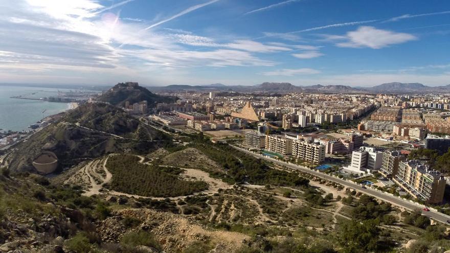 La Serra Grossa de Alicante, un paraje de ensueño frente al mar