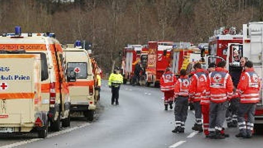 Un choque frontal de trenes en Alemania causa víctimas mortales