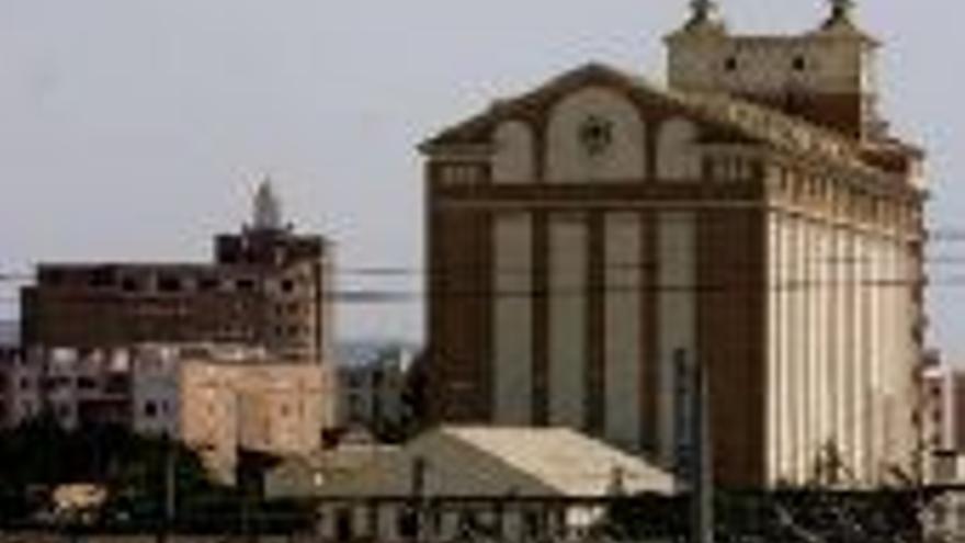 La Junta defiende el uso agrario del silo de Córdoba