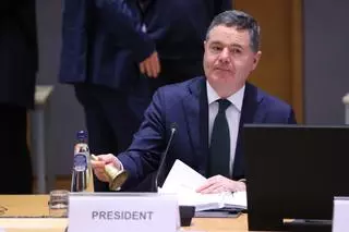 Dimite Pascal Donohoe, presidente del Eurogrupo