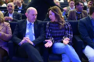 Louzán felicita a La Romareda por el Mundial y elude la Copa del Rey, pero Chueca la descarta: "No va a ser aquí"