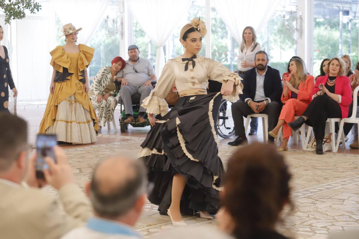 Desfile benéfico de moda flamenca a beneficio de Acodem Desfile benéfico de moda flamenca a beneficio de Acodem