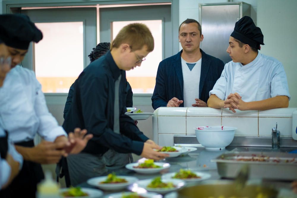 Obre el restaurant de l''Escola d''Hostaleria