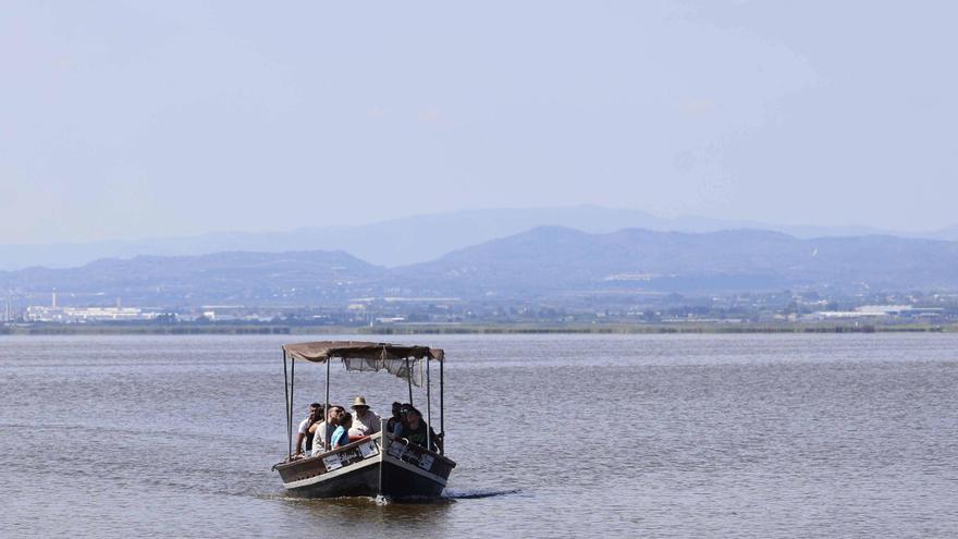 El polémico dragado del lago de l&#039;Albufera llega a las Corts