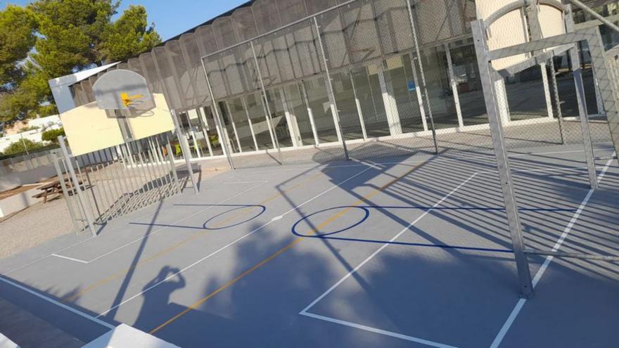 Sant Josep abre una pista deportiva en el centro social de Cala Tarida