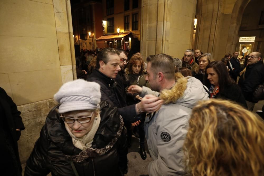 Concentración en Gijón por el asesinato de Lorena Dacuña