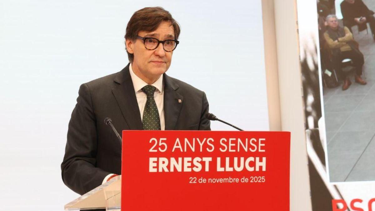 El president de la Generalitat, Salvador Illa, en el acto del PSC para homenajear a Ernest Lluch