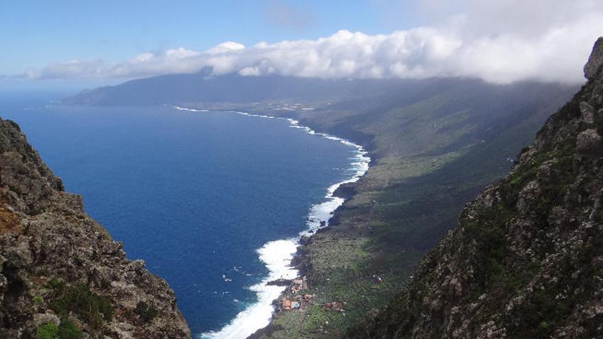 Vista de El Golfo en El Hierro.