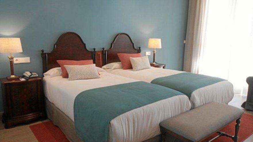 Die Betten sind gemacht: ein Zimmer im Hotel Villamil in Peguera.