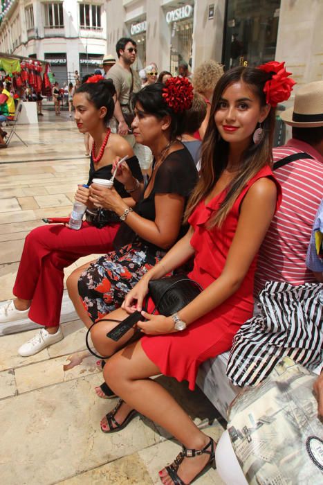 Calles llenas y mucho ambiente en el primer sábado de la feria.