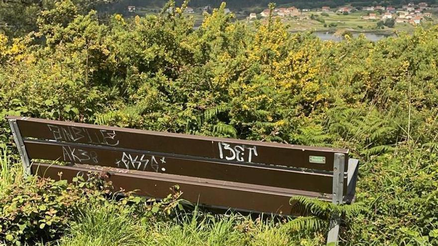 El PSOE de Catoira denuncia la «decadencia» de espacios emblemáticos y el  «abandono» municipal
