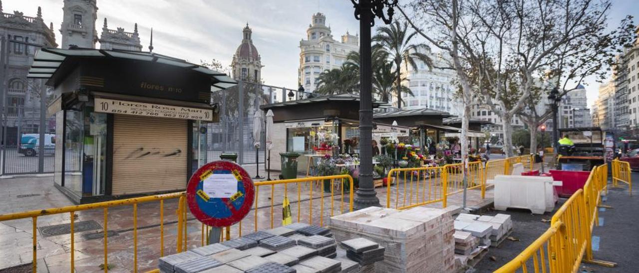 Las obras en la Plaza del Ayuntamiento tienen como objetivo facilitar el paso de la nueva línea de la EMT.