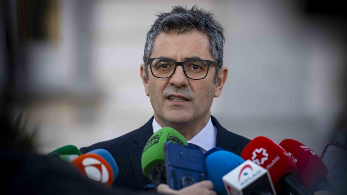 El ministro de la Presidencia, Relaciones con las Cortes y Justicia, Félix Bolaños, dando declaraciones en la toma de posesión del Fiscal General del Estado, Álvaro García Ortiz, en la sede del Tribunal Supremo, a 24 de enero de 2024, en Madrid (España).