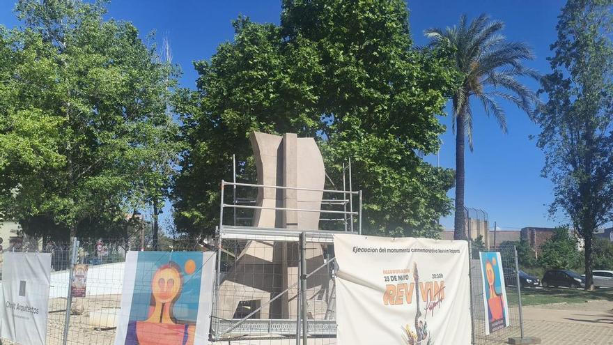 Construcción del monolito homenaje a las víctimas de la dana en Paiporta