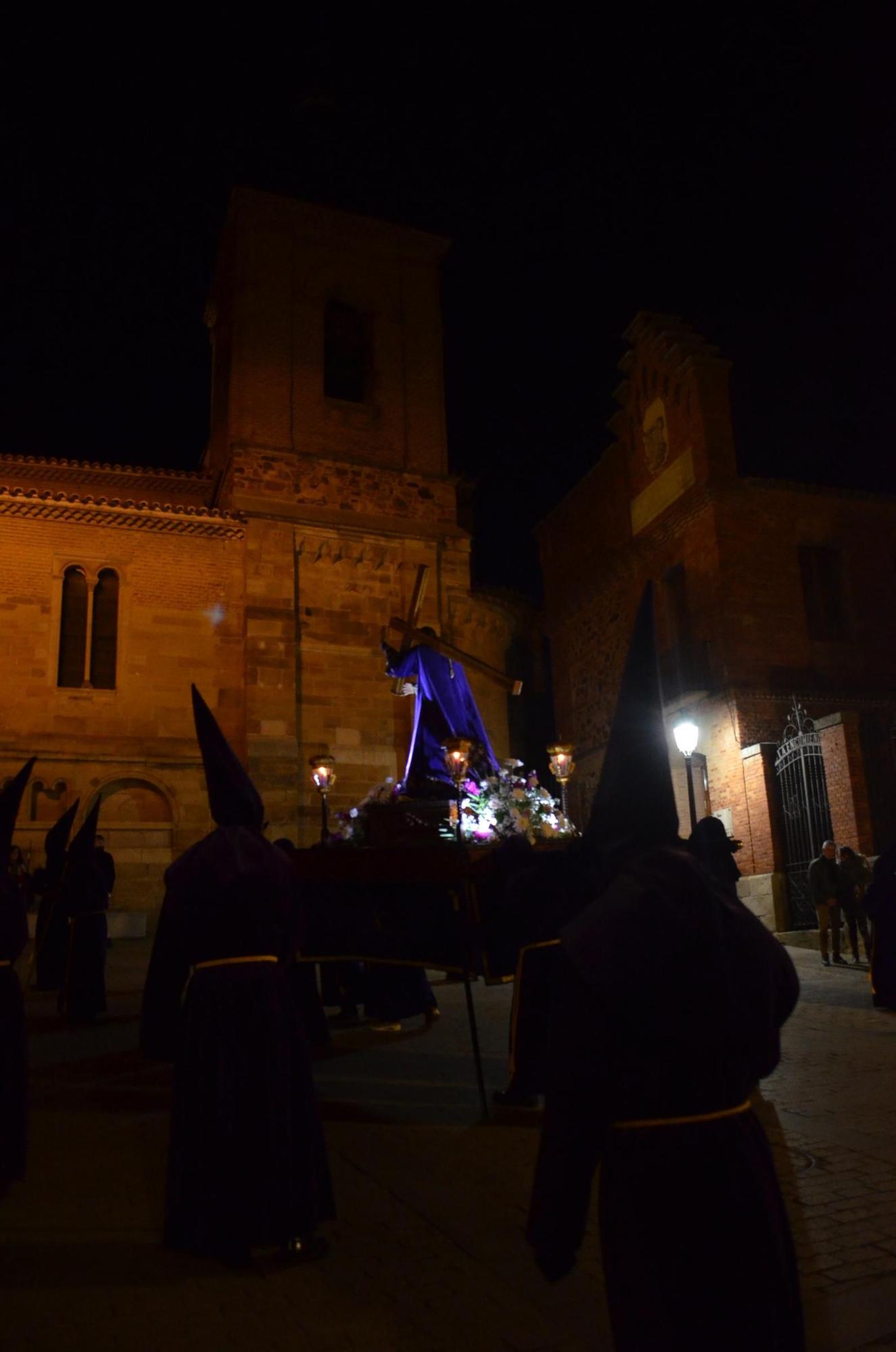 GALERÍA | Solemne Procesión de las Tinieblas, en Benavente